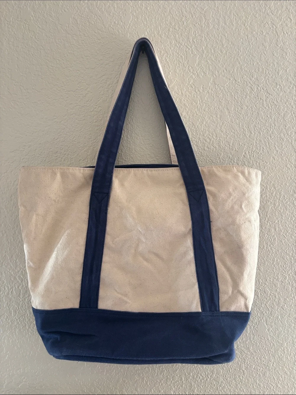 G.H. Bass & Co. Cream and Navy Canvas Tote